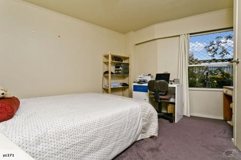 Photo of property in 3 Sunset Road, Totara Vale, Auckland, 0632