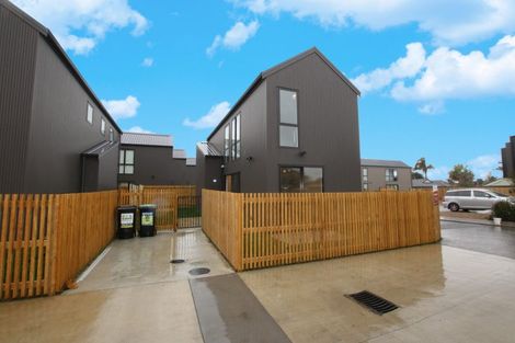 Photo of property in 2a Otaimako Place, Mangere, Auckland, 2022