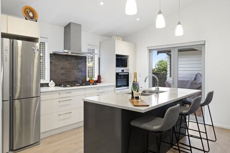 Photo of property in 11 Knoll Rise, Pukekohe, 2120