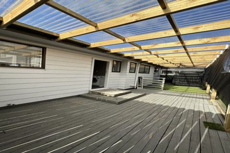 Photo of property in 10 Granville Drive, Massey, Auckland, 0614