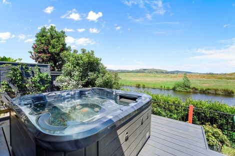 Photo of property in 9 Senecio Way, Papamoa Beach, Papamoa, 3118