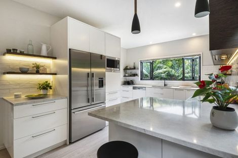Photo of property in 23a Peter Terrace, Castor Bay, Auckland, 0620