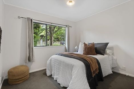 Photo of property in 12a Seaton Road, Murrays Bay, Auckland, 0630