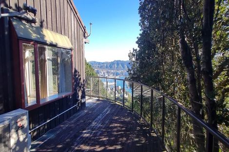 Photo of property in 39 Robieson Street, Roseneath, Wellington, 6011