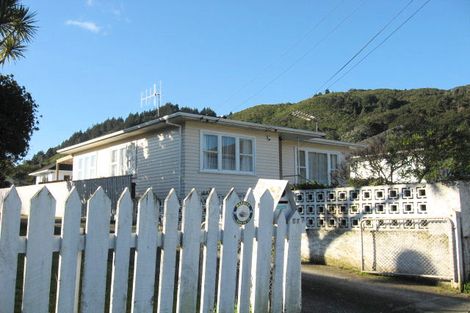 Photo of property in 27 Petrie Street, Wainuiomata, Lower Hutt, 5014