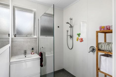 Photo of property in 1 Tui Street, Outer Kaiti, Gisborne, 4010