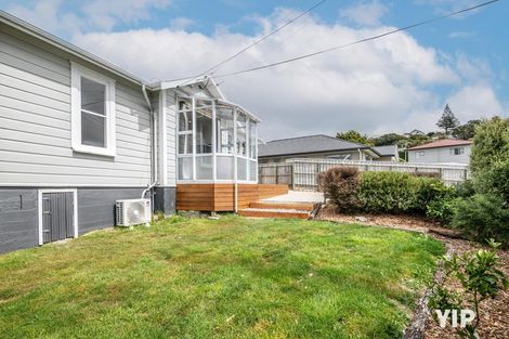 Photo of property in 15 Clifford Road, Johnsonville, Wellington, 6037