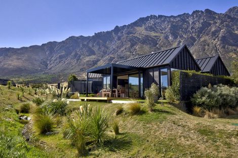 Photo of property in 7 Kotuku Lane, Jacks Point, Queenstown, 9371