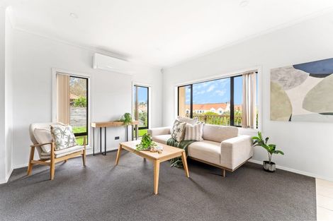 Photo of property in 42 Parkwood Crescent, Gulf Harbour, Whangaparaoa, 0930