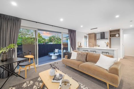 Photo of property in 8c Wychwood Crescent, Bishopdale, Christchurch, 8053