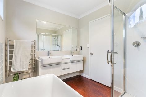 Photo of property in 6 Poplar Road, Stanmore Bay, Whangaparaoa, 0932