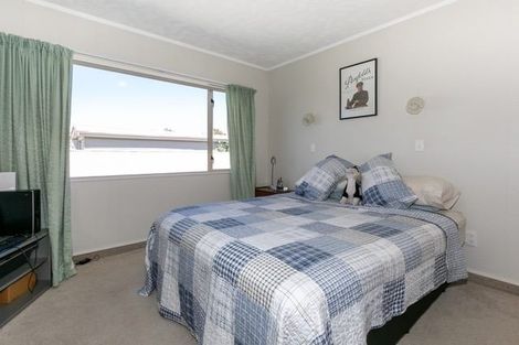 Photo of property in 2/38 Neeve Road, Taradale, Napier, 4112