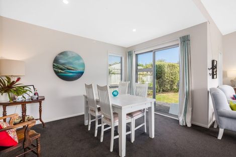 Photo of property in 52 Resolution Drive, Whitby, Porirua, 5024
