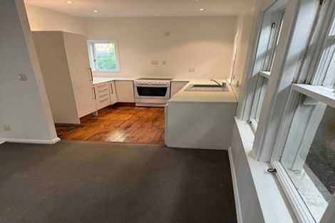 Photo of property in 5u2 Grove Road, Kelburn, Wellington, 6012