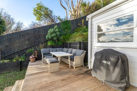 Photo of property in 8 Sheridan Terrace, Johnsonville, Wellington, 6037