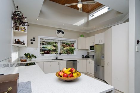 Photo of property in 207 Godley Road, Titirangi, Auckland, 0604