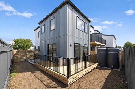 Photo of property in 33 Sunnypark Avenue, Rosehill, Papakura, 2113