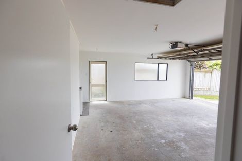 Photo of property in 21 Logan Way, Kelvin Grove, Palmerston North, 4414