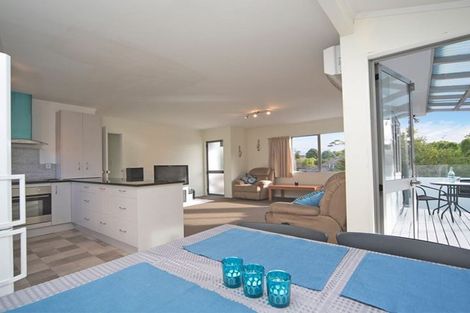 Photo of property in 20 Imperial Place, Henderson, Auckland, 0612