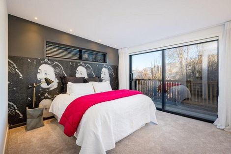 Photo of property in 9 Matipo Street, Wanaka, 9305