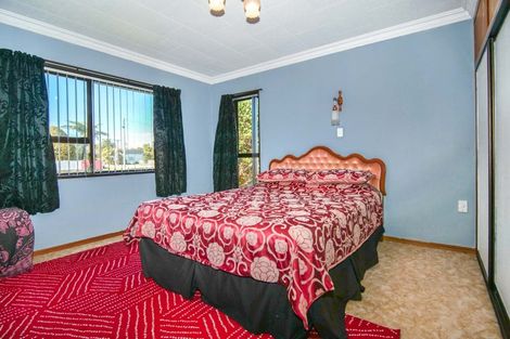 Photo of property in 17 Henley Street, Westport, 7825