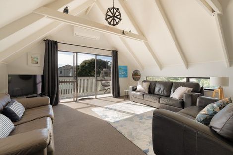 Photo of property in 1281 Papamoa Beach Road, Papamoa Beach, Papamoa, 3118