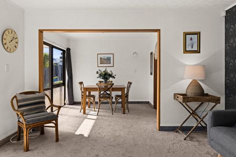 Photo of property in 2/8 Duart Road, Havelock North, 4130