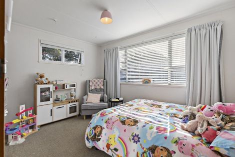 Photo of property in 1 Alma Place, Milson, Palmerston North, 4414