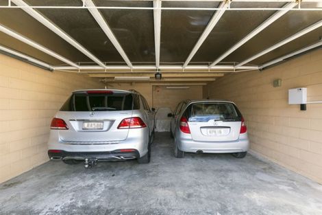 Photo of property in Highwic, 18/32u Hobson Street, Thorndon, Wellington, 6011