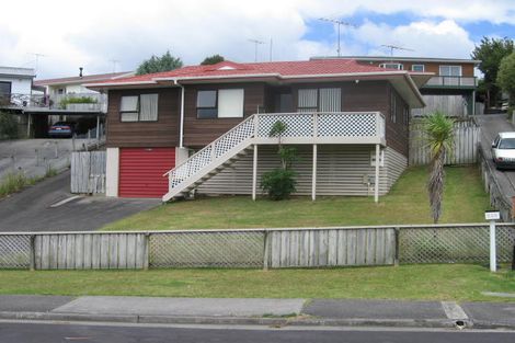 Photo of property in 2/15 Romulus Place, Totara Vale, Auckland, 0629