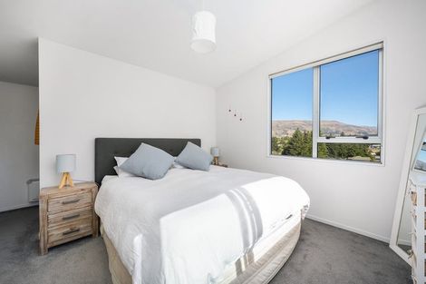 Photo of property in 17 Hillview Place, Wanaka, 9305