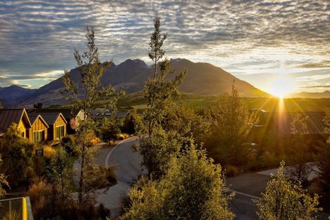 Photo of property in 1 Appin Court, Jacks Point, Queenstown, 9371