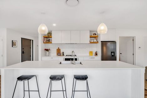 Photo of property in 13 Stackwood Avenue, Woodend, 7610