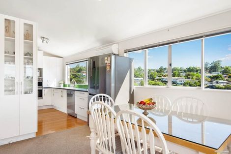 Photo of property in 2/58 Zefiro Drive, Massey, Auckland, 0614