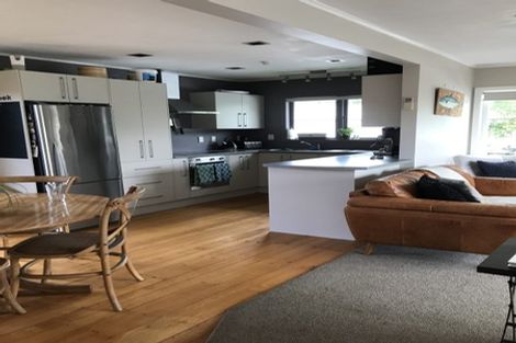 Photo of property in 3 Brookfield Road, Te Atatu Peninsula, Auckland, 0610