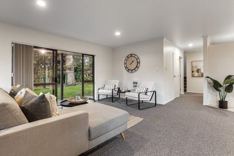 Photo of property in 16 Elder Place, Massey, Auckland, 0614