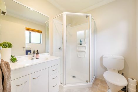 Photo of property in 5 Messines Avenue, Trentham, Upper Hutt, 5018