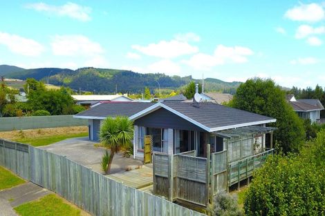 Photo of property in 4 Tennyson Drive, Owhata, Rotorua, 3010
