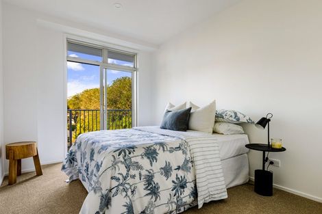 Photo of property in 117 Hibiscus Drive, Orewa, 0931