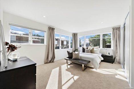 Photo of property in 56 Dale Crescent, Pakuranga, Auckland, 2010