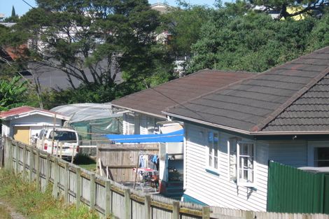 Photo of property in 1/16 Kaponga Crescent, New Lynn, Auckland, 0600