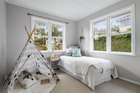 Photo of property in 1/62 Roberts Road, Glenfield, Auckland, 0629