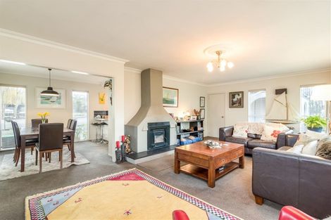 Photo of property in 211 Cashmere Road, Hoon Hay, Christchurch, 8025