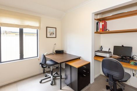 Photo of property in 29 Pukekura Place, Taradale, Napier, 4112