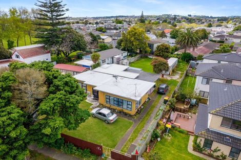 Photo of property in 13 Gibbs Road, Manurewa, Auckland, 2102
