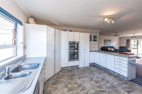 Photo of property in 6 Porritt Street, Saint Johns Hill, Whanganui, 4500