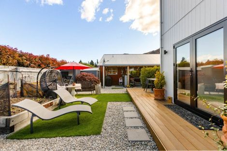 Photo of property in 21 Little Maude Drive, Lake Hawea, 9382