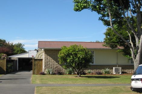 Photo of property in 82 Woodbury Street, Russley, Christchurch, 8042