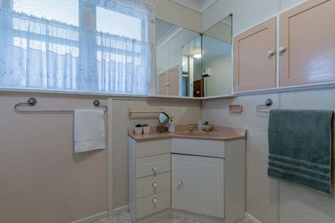 Photo of property in 611 Queen Street East, Levin, 5510