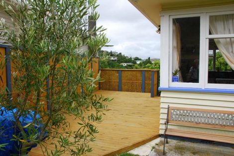 Photo of property in 127 Broderick Road, Johnsonville, Wellington, 6037